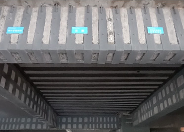 "梁粘钢加固"